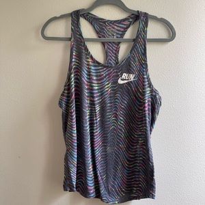 Nike tank top size medium